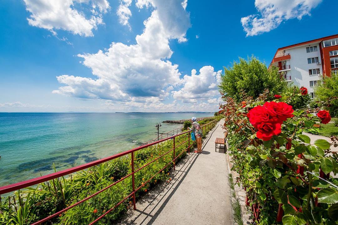 Grand Resort - Imperial Crown Fort Club - Prestige Apartments Elenite Exteriör bild
